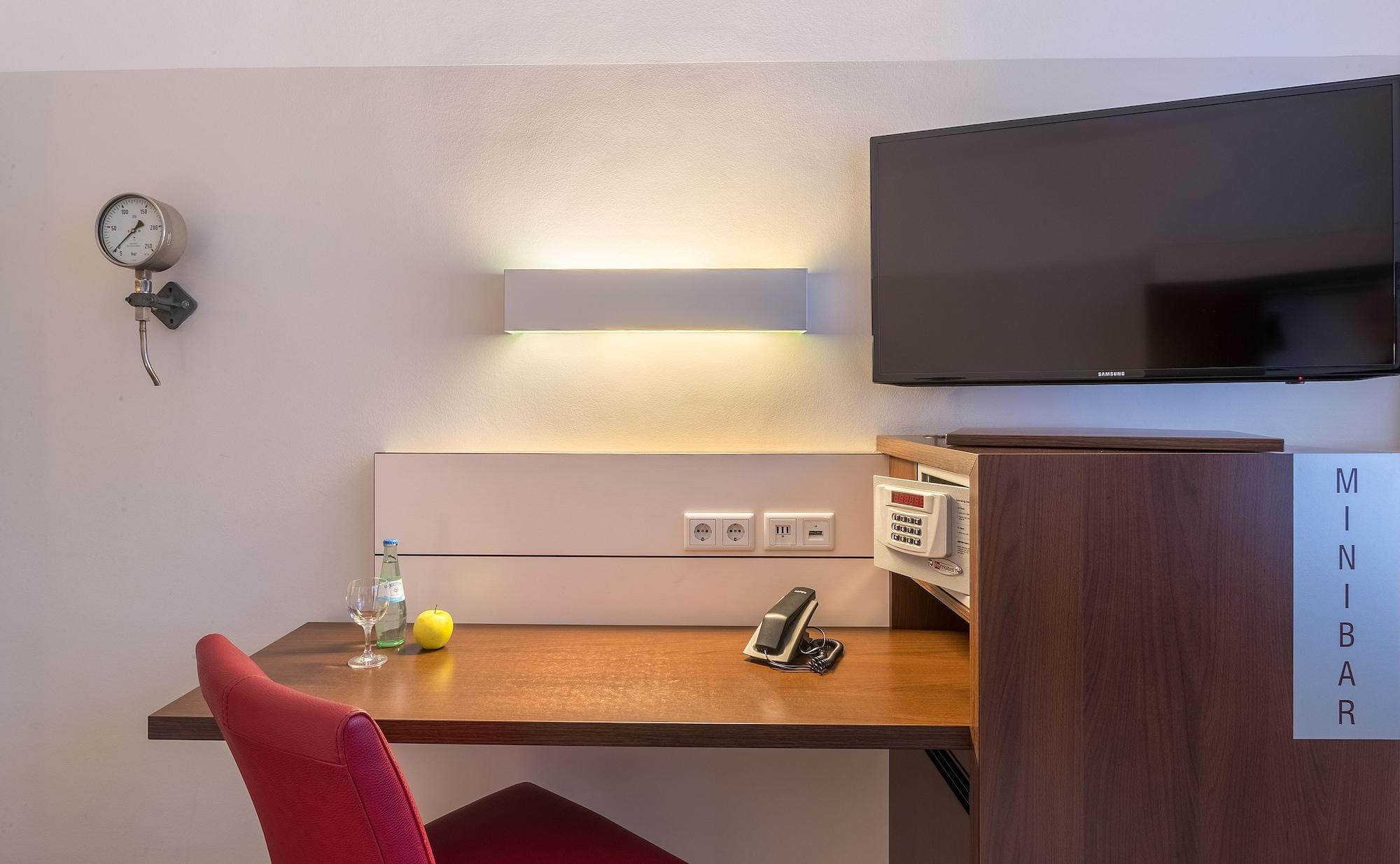Ferrotel Duisburg - Partner Of Sorat Hotels Bagian luar foto