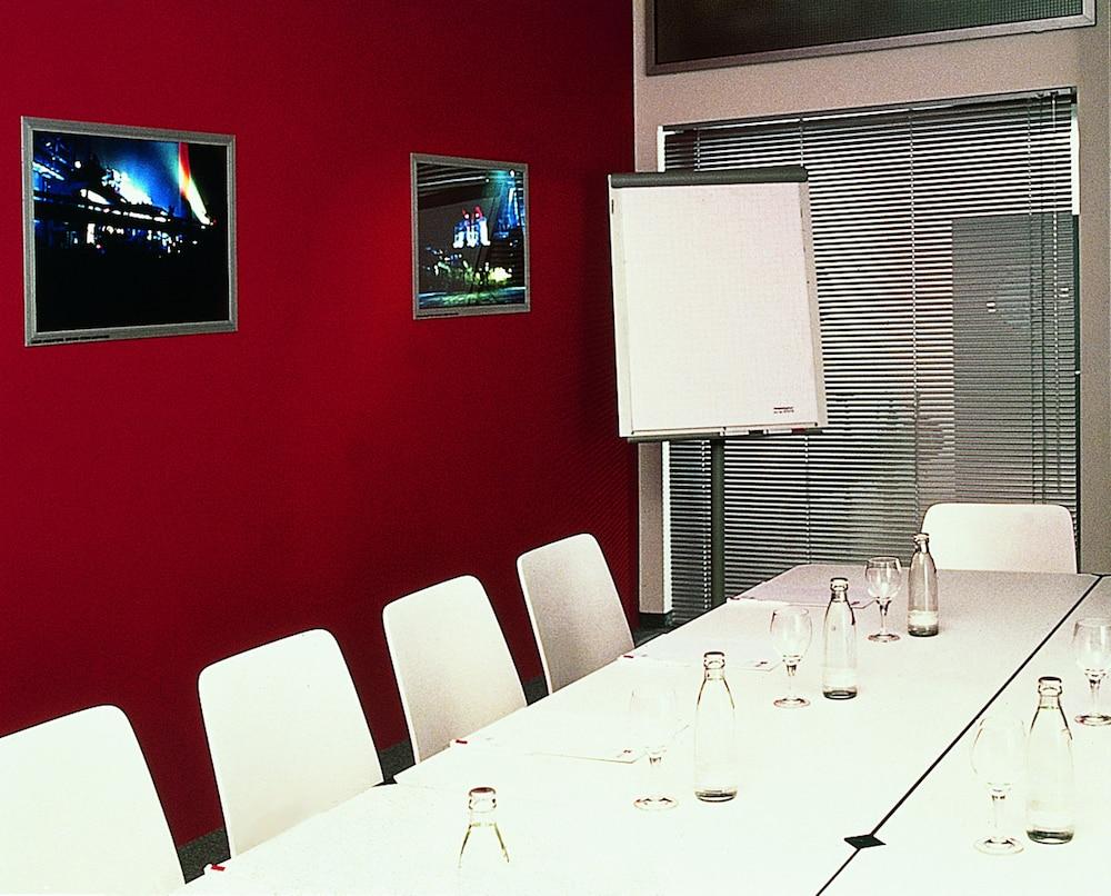 Ferrotel Duisburg - Partner Of Sorat Hotels Bagian luar foto